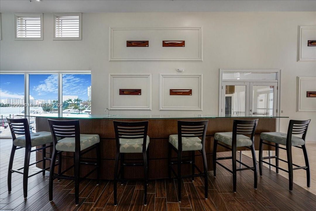 Recently Rented: $7,200 (3 beds, 3 baths, 2497 Square Feet)