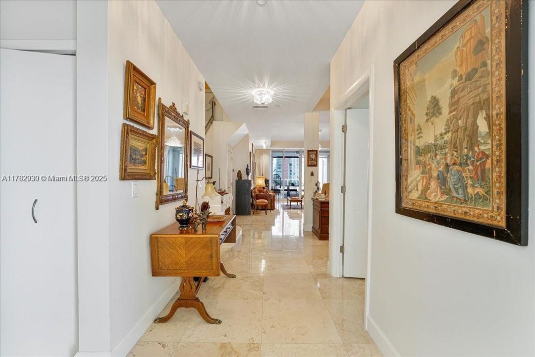 Recently Rented: $7,200 (3 beds, 3 baths, 2497 Square Feet)