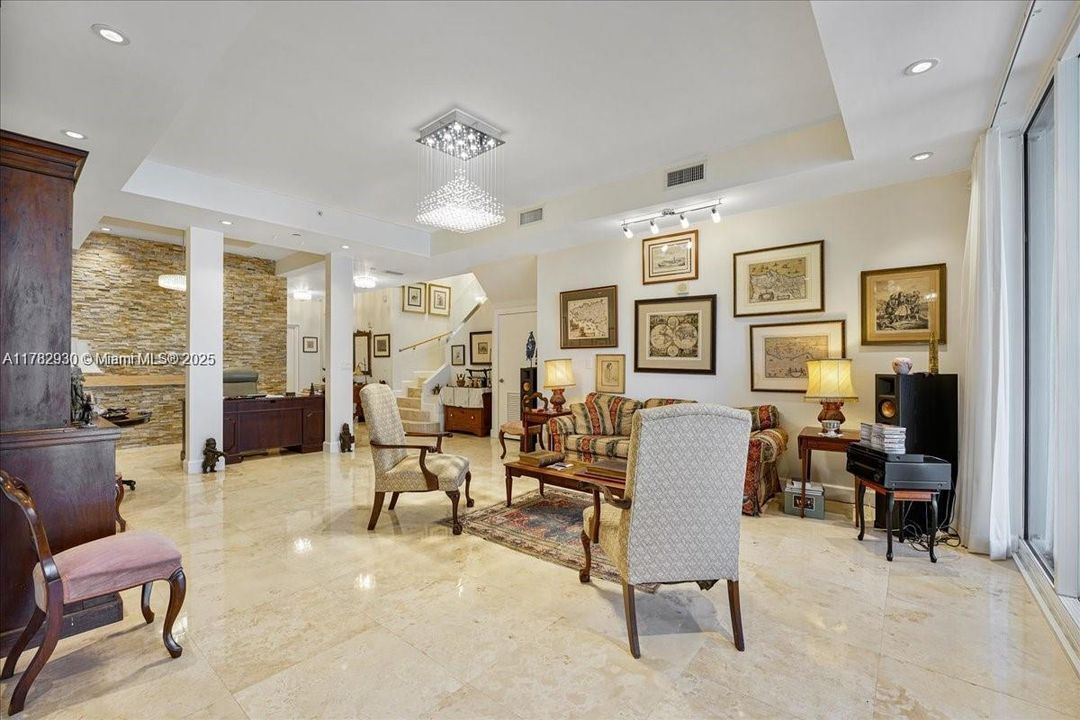 Recently Rented: $7,200 (3 beds, 3 baths, 2497 Square Feet)