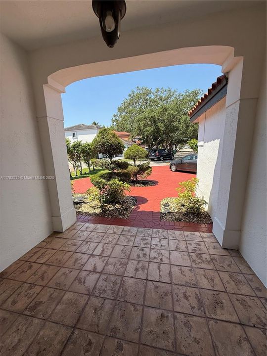 Recently Sold: $595,000 (3 beds, 2 baths, 1363 Square Feet)