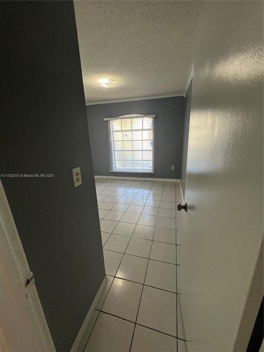 Recently Sold: $595,000 (3 beds, 2 baths, 1363 Square Feet)