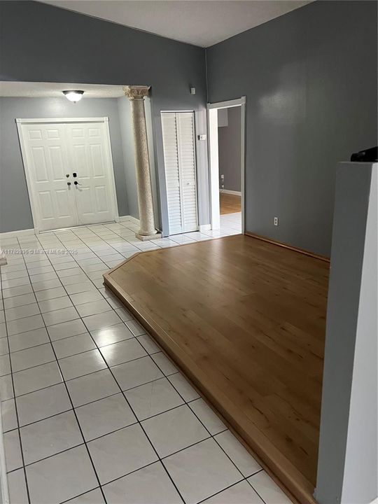 Recently Sold: $595,000 (3 beds, 2 baths, 1363 Square Feet)