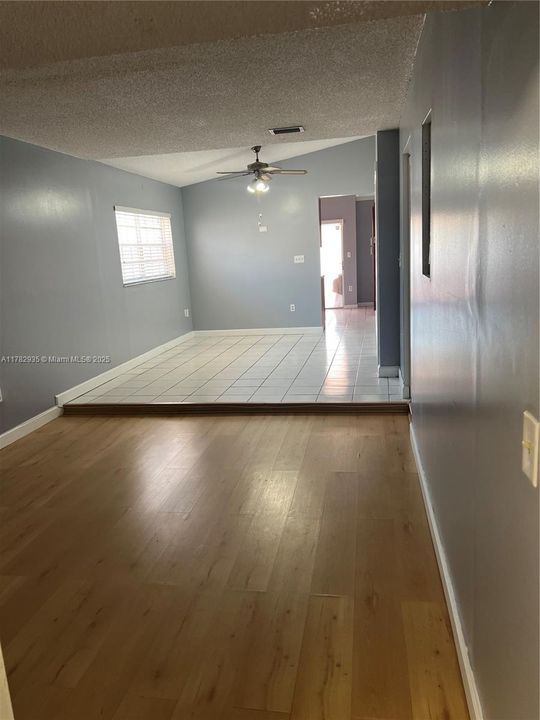 Recently Sold: $595,000 (3 beds, 2 baths, 1363 Square Feet)