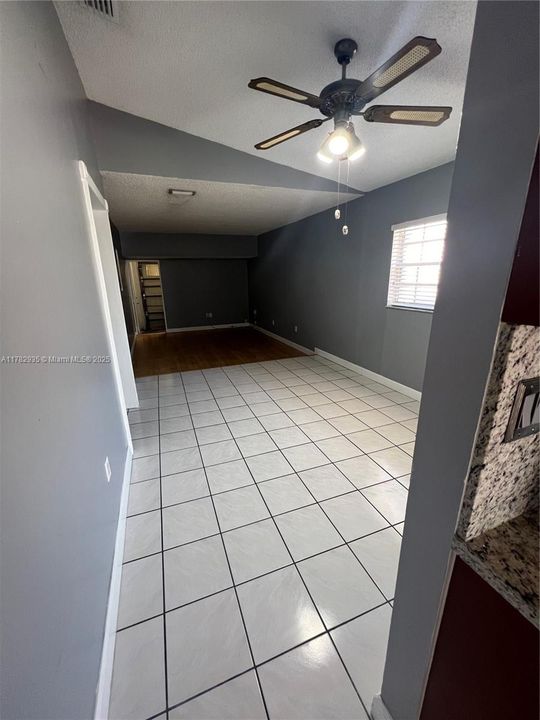 Recently Sold: $595,000 (3 beds, 2 baths, 1363 Square Feet)