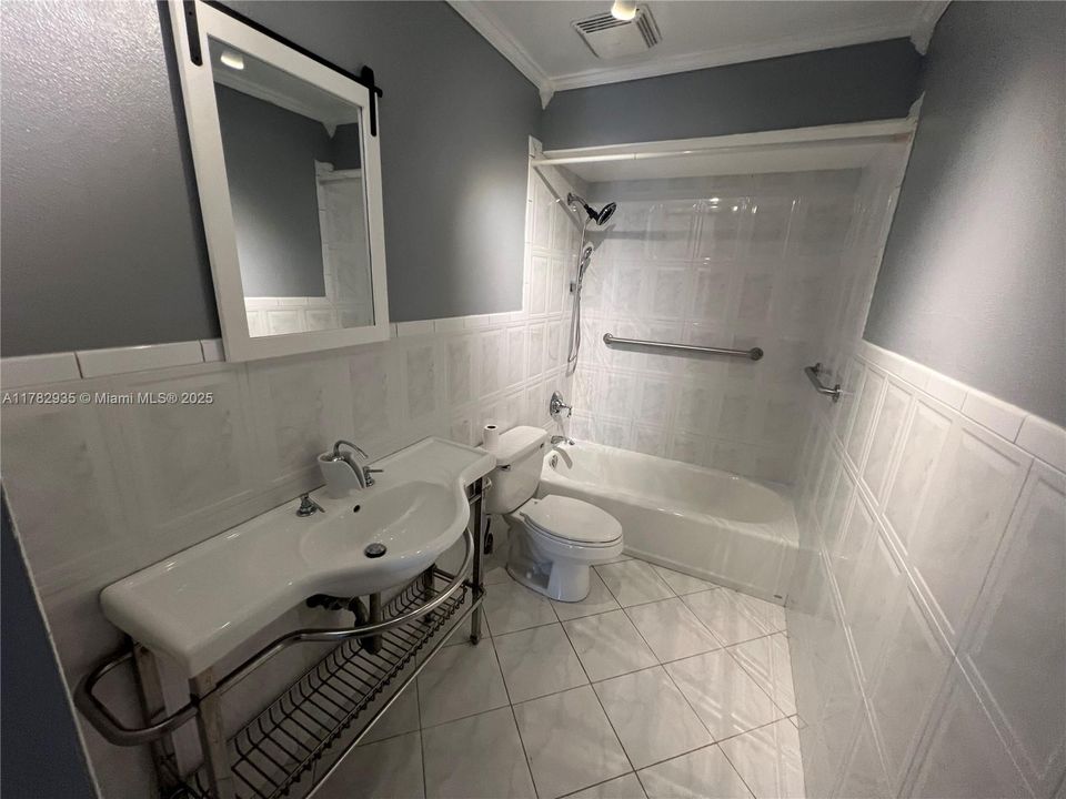 Recently Sold: $595,000 (3 beds, 2 baths, 1363 Square Feet)