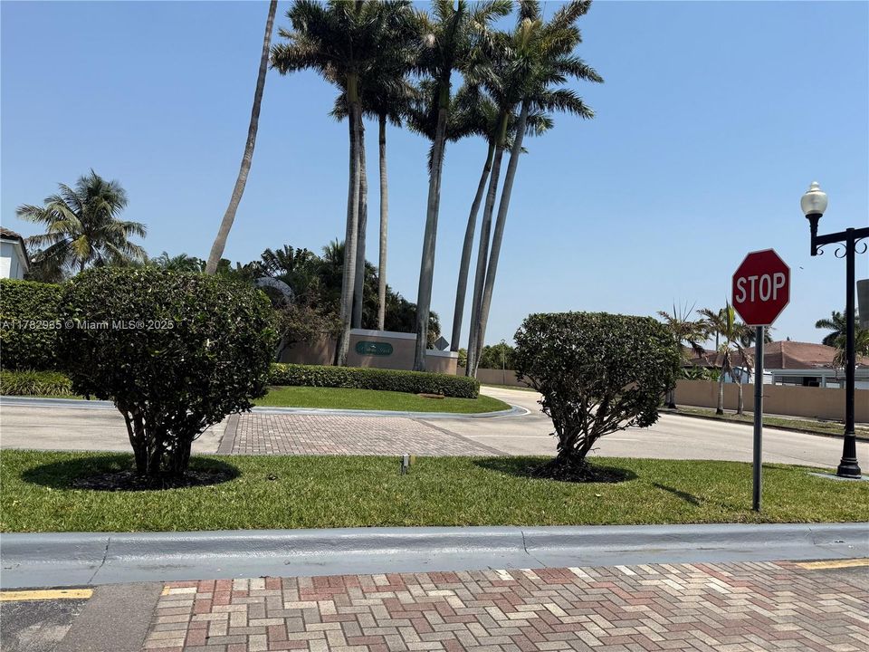 Recently Sold: $595,000 (3 beds, 2 baths, 1363 Square Feet)