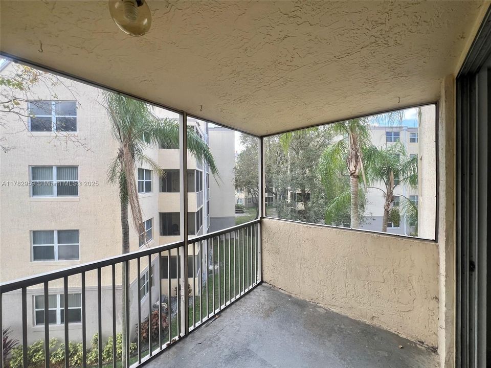 Recientemente alquilado: $2,500 (2 camas, 2 baños, 1197 Pies cuadrados)