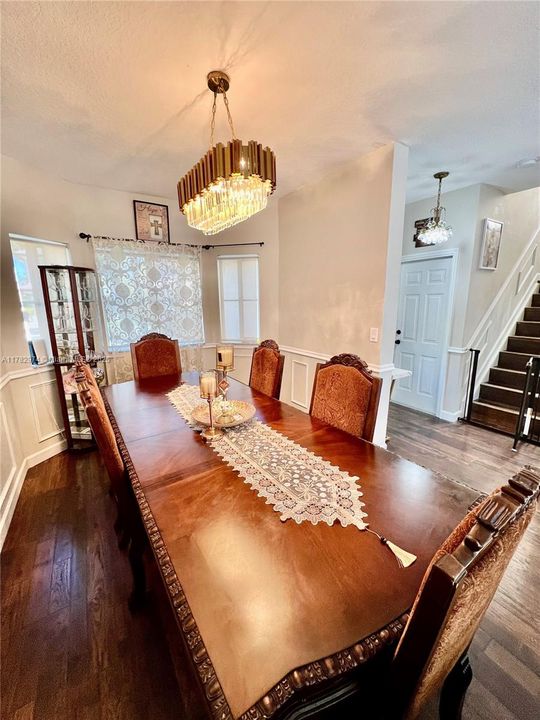 Vendido Recientemente: $420,000 (3 camas, 2 baños, 1690 Pies cuadrados)