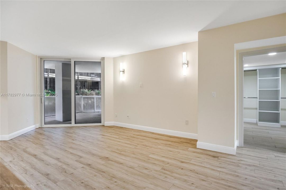 Vendido Recientemente: $735,000 (2 camas, 2 baños, 1410 Pies cuadrados)