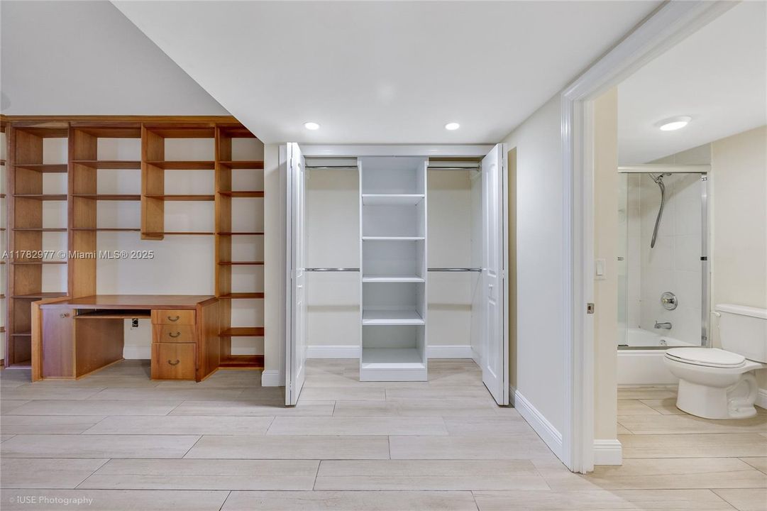 Vendido Recientemente: $735,000 (2 camas, 2 baños, 1410 Pies cuadrados)