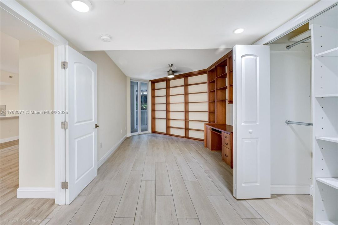 Vendido Recientemente: $735,000 (2 camas, 2 baños, 1410 Pies cuadrados)