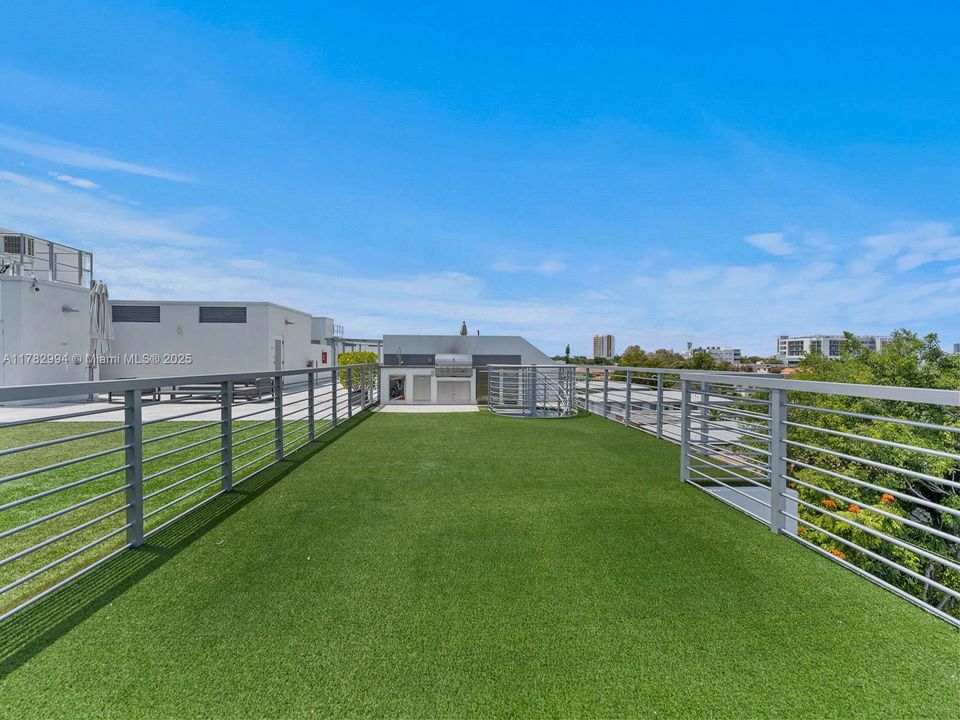 На продажу: $1,399,000 (4 спален, 4 ванн, 2024 Квадратных фут)