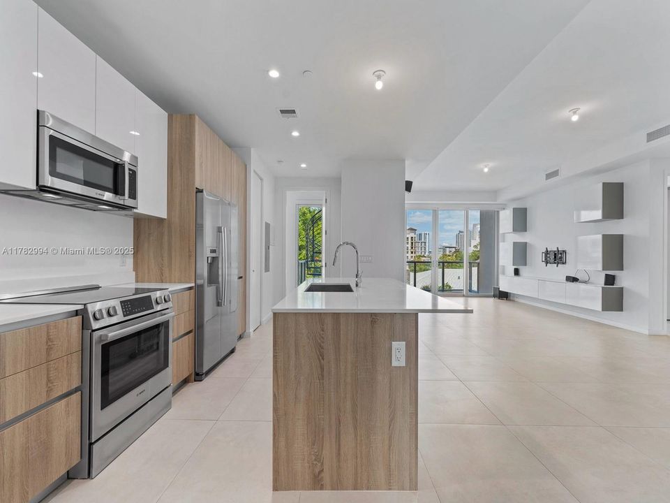 На продажу: $1,399,000 (4 спален, 4 ванн, 2024 Квадратных фут)