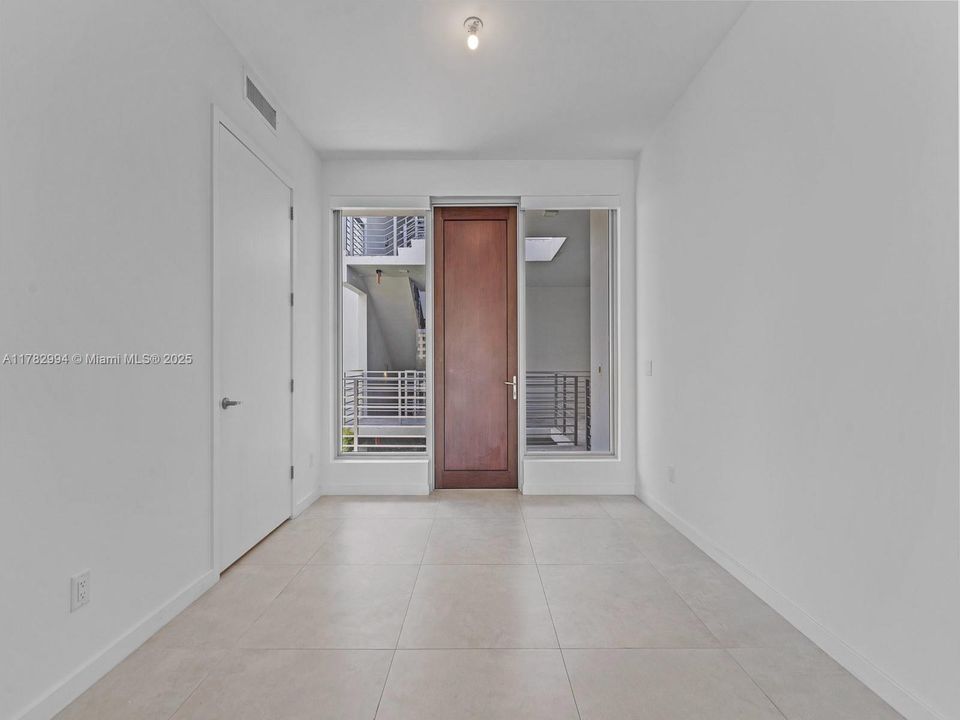 На продажу: $1,399,000 (4 спален, 4 ванн, 2024 Квадратных фут)