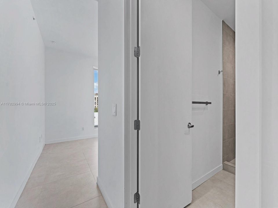 На продажу: $1,399,000 (4 спален, 4 ванн, 2024 Квадратных фут)