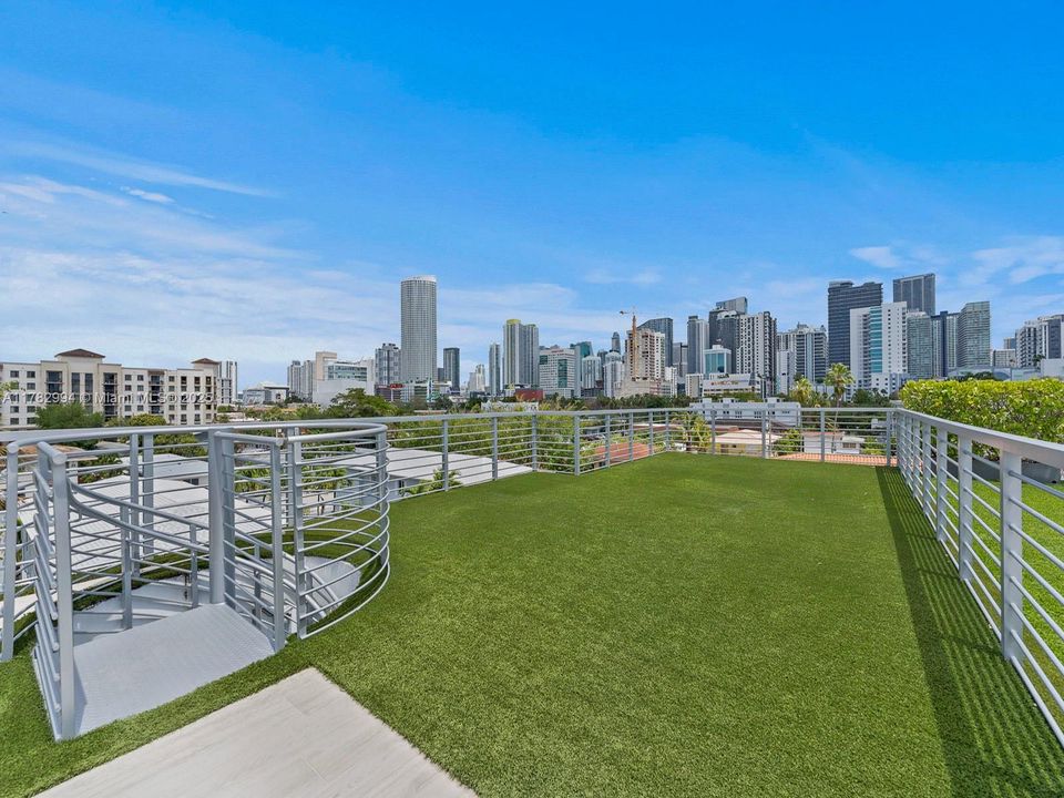 На продажу: $1,399,000 (4 спален, 4 ванн, 2024 Квадратных фут)