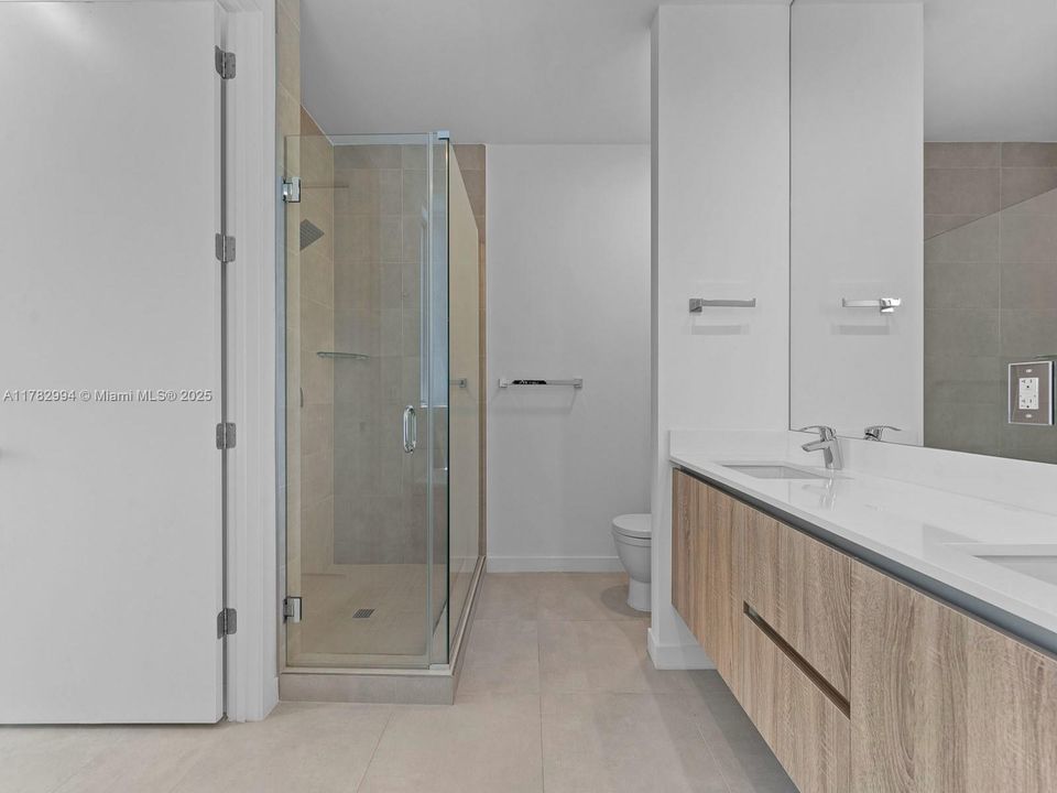 На продажу: $1,399,000 (4 спален, 4 ванн, 2024 Квадратных фут)