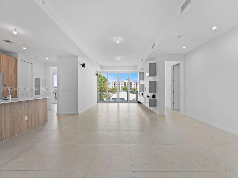 На продажу: $1,399,000 (4 спален, 4 ванн, 2024 Квадратных фут)