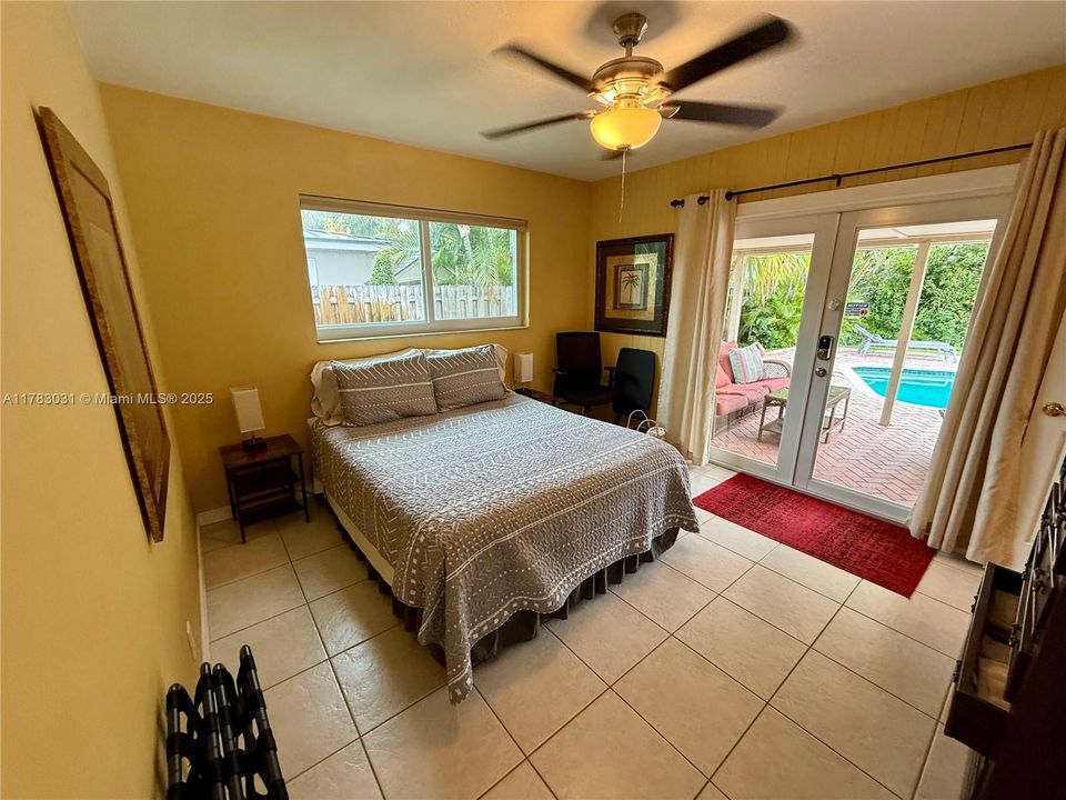 Vendido Recientemente: $699,000 (3 camas, 2 baños, 1330 Pies cuadrados)