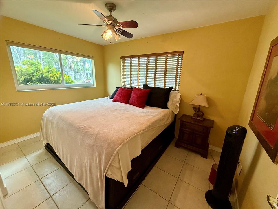 Vendido Recientemente: $699,000 (3 camas, 2 baños, 1330 Pies cuadrados)