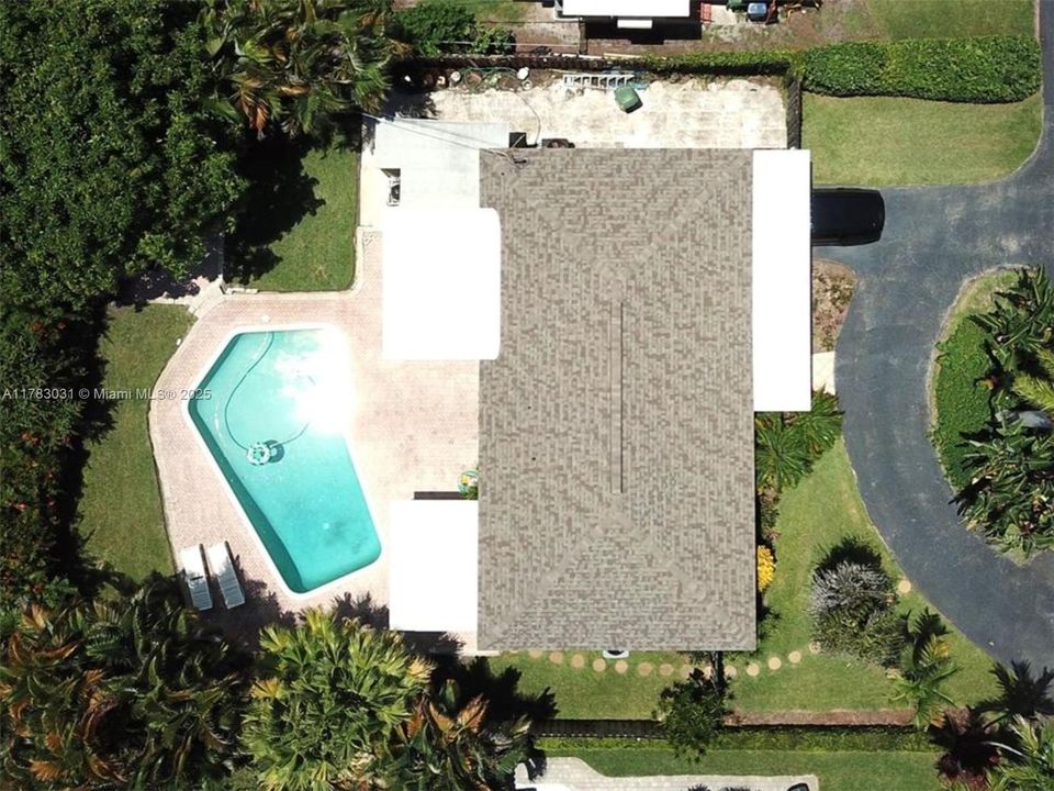 Vendido Recientemente: $699,000 (3 camas, 2 baños, 1330 Pies cuadrados)