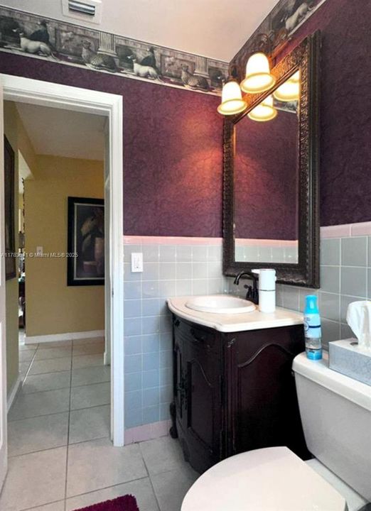 Vendido Recientemente: $699,000 (3 camas, 2 baños, 1330 Pies cuadrados)