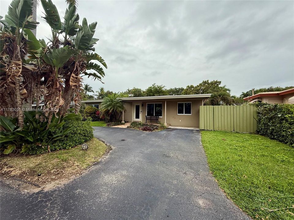 Vendido Recientemente: $699,000 (3 camas, 2 baños, 1330 Pies cuadrados)