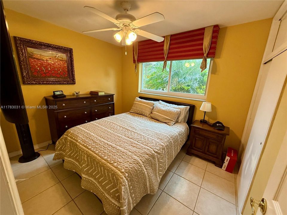 Vendido Recientemente: $699,000 (3 camas, 2 baños, 1330 Pies cuadrados)