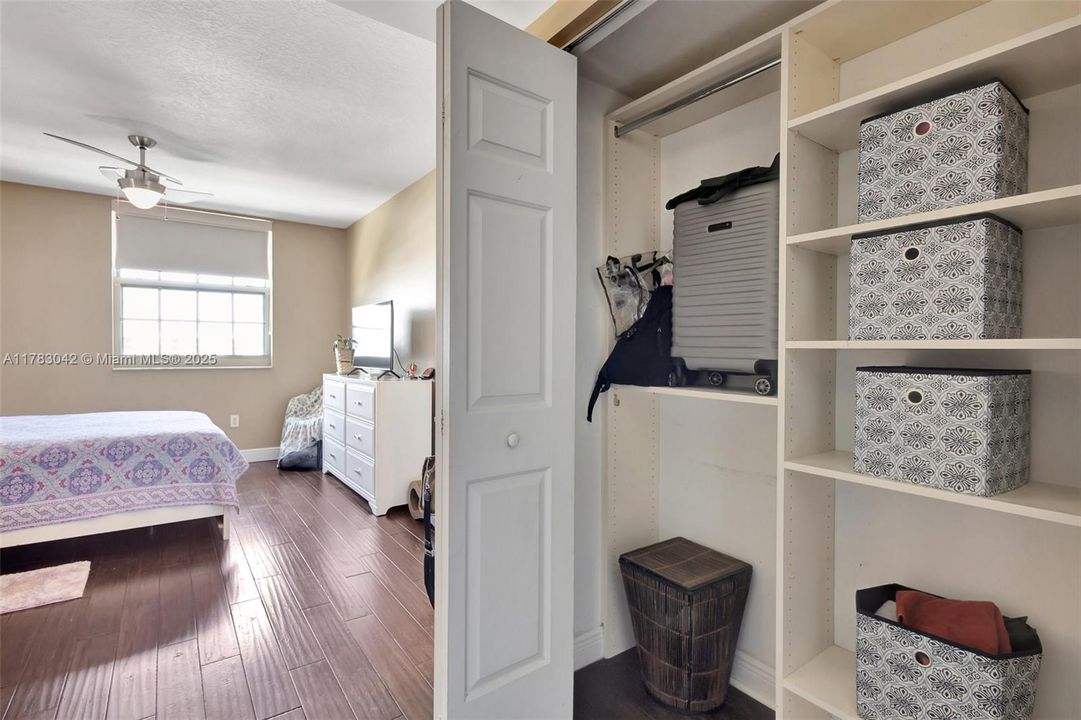 For Sale: $459,900 (2 beds, 2 baths, 1130 Square Feet)