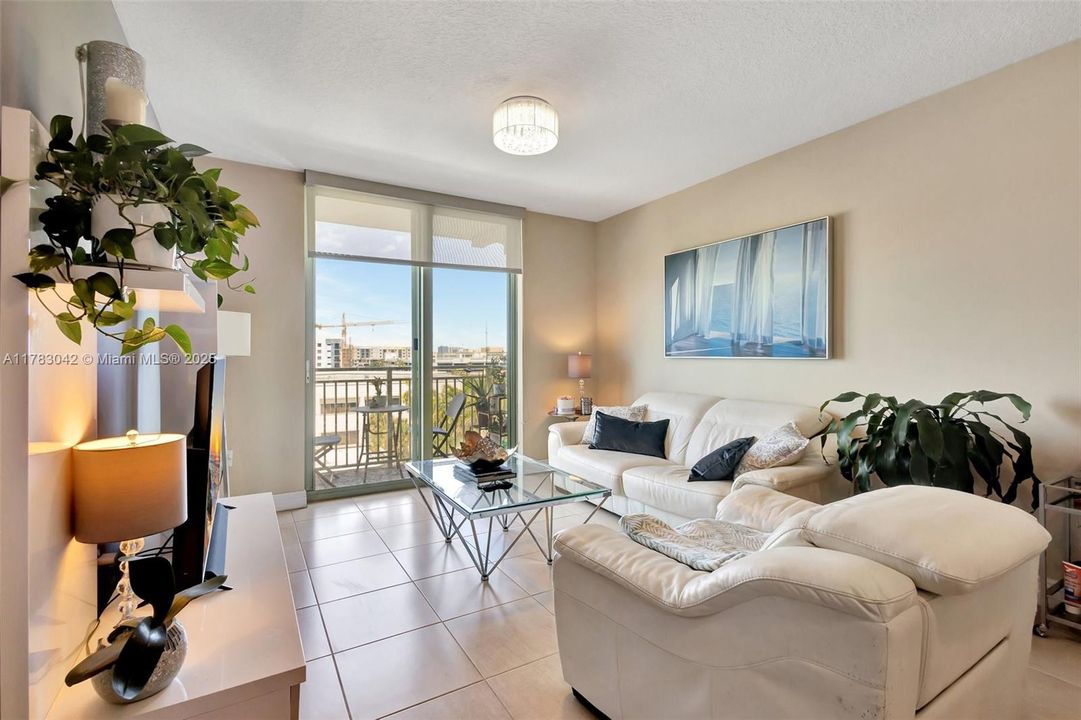 For Sale: $459,900 (2 beds, 2 baths, 1130 Square Feet)