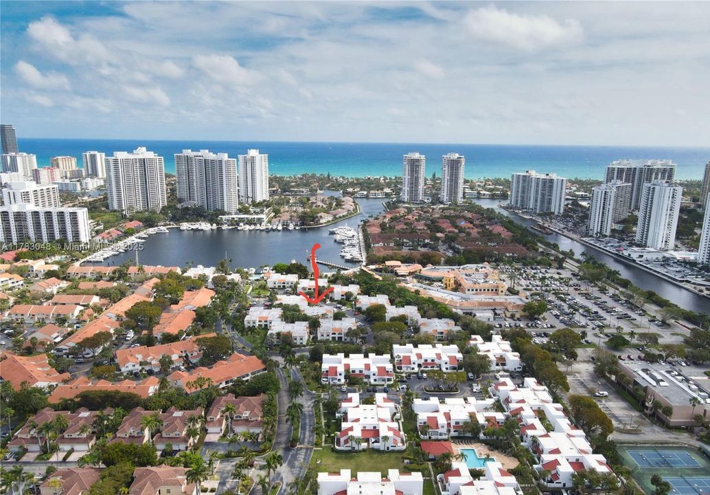 Vendido Recientemente: $350,000 (3 camas, 2 baños, 1143 Pies cuadrados)