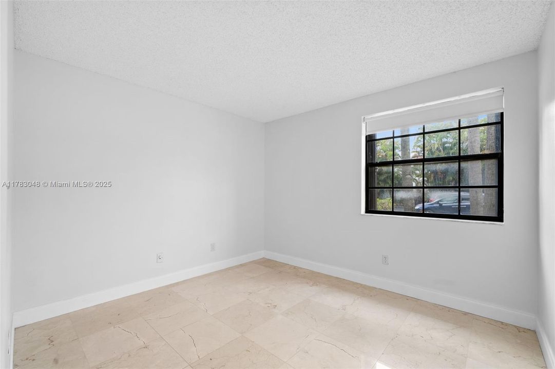 Vendido Recientemente: $350,000 (3 camas, 2 baños, 1143 Pies cuadrados)