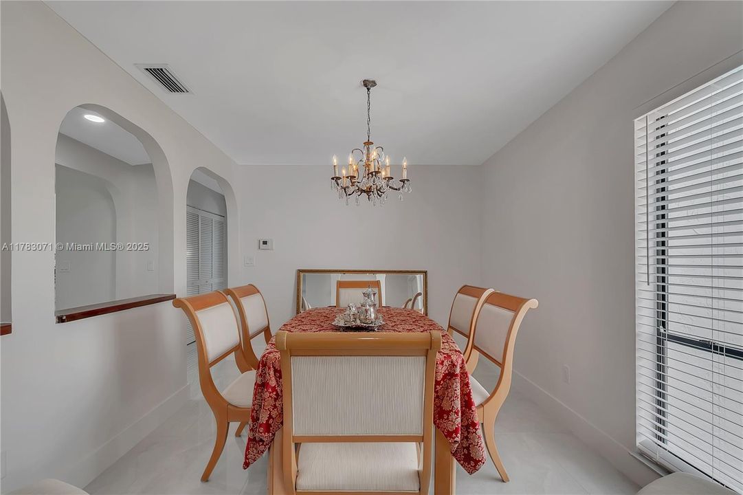 Recientemente alquilado: $4,950 (3 camas, 2 baños, 2268 Pies cuadrados)