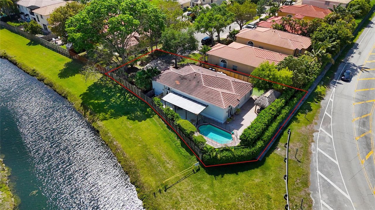 Recientemente alquilado: $5,250 (4 camas, 3 baños, 1856 Pies cuadrados)