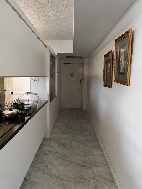Vendido Recientemente: $384,900 (3 camas, 2 baños, 990 Pies cuadrados)