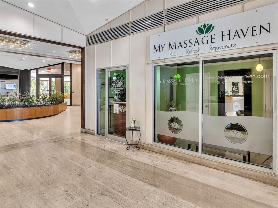 Vendido Recientemente: $384,900 (3 camas, 2 baños, 990 Pies cuadrados)