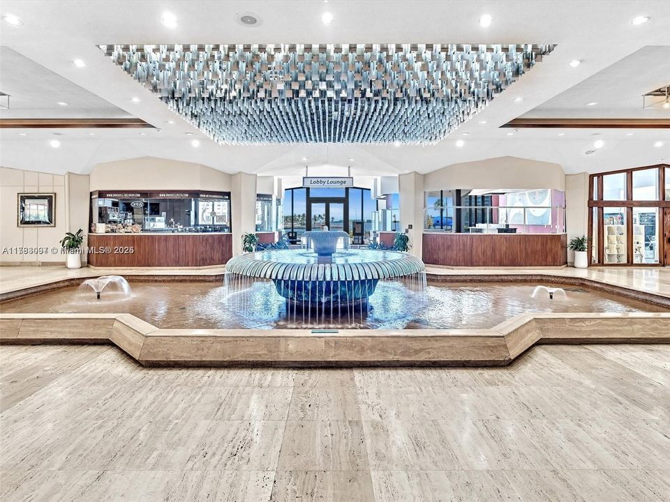 Vendido Recientemente: $384,900 (3 camas, 2 baños, 990 Pies cuadrados)