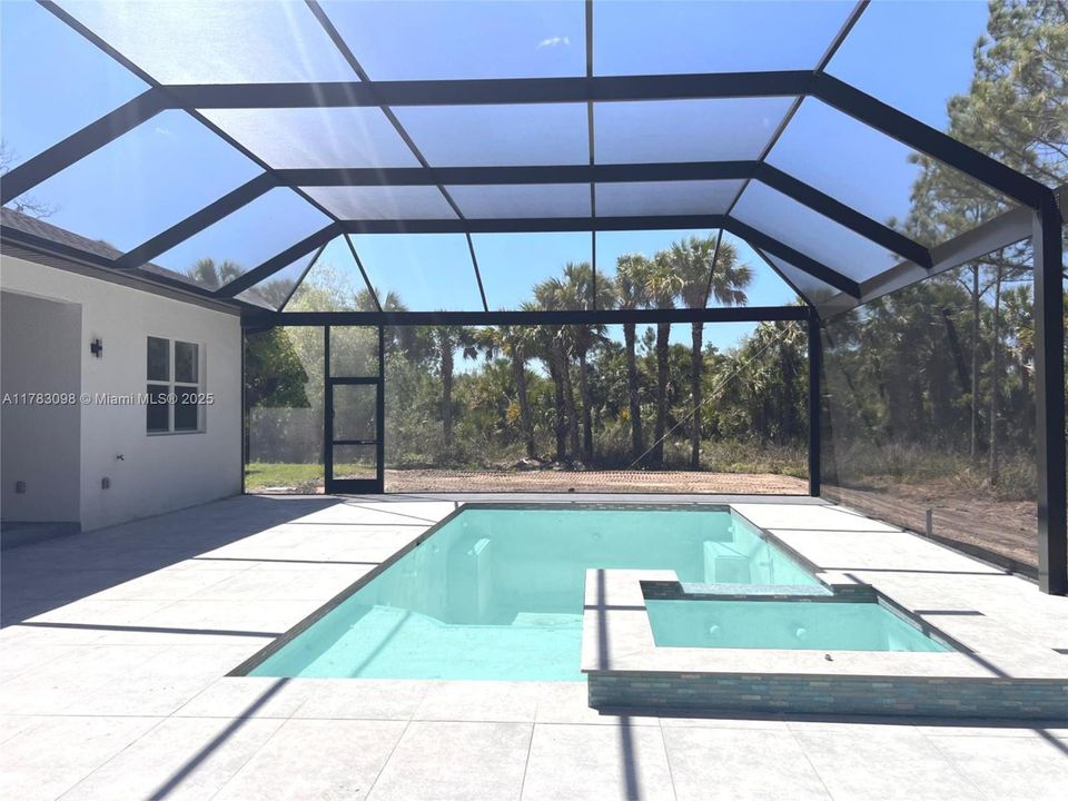 Vendido Recientemente: $940,000 (3 camas, 2 baños, 2924 Pies cuadrados)