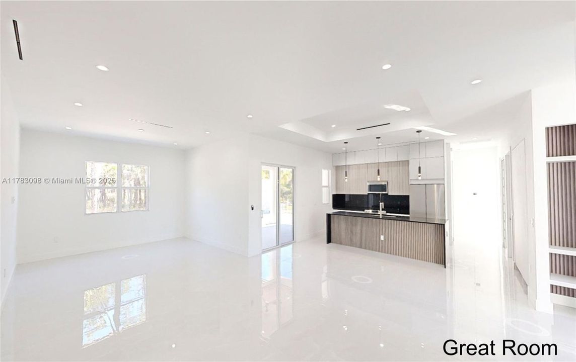 Vendido Recientemente: $940,000 (3 camas, 2 baños, 2924 Pies cuadrados)