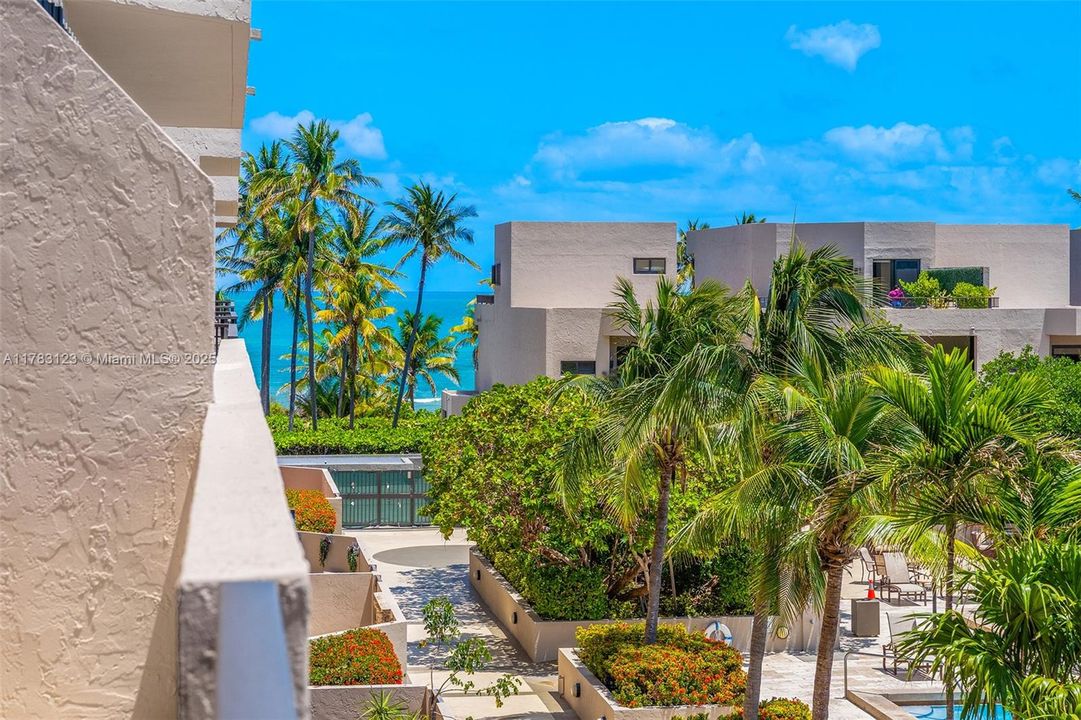 最近售出: $1,200,000 (3 贝兹, 2 浴室, 1541 平方英尺)