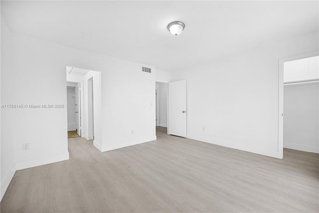 Недавно продано: $434,999 (2 спален, 3 ванн, 1408 Квадратных фут)