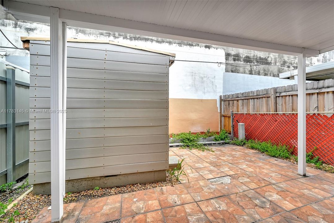 Недавно продано: $434,999 (2 спален, 3 ванн, 1408 Квадратных фут)