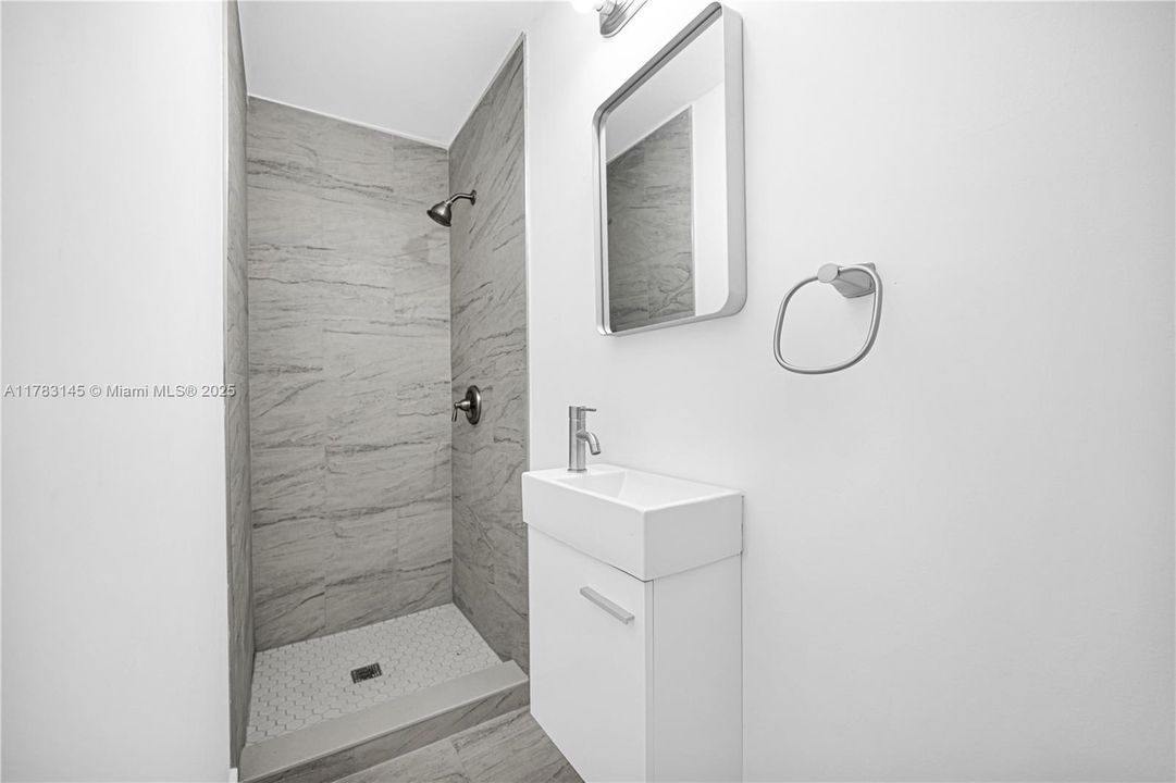 Недавно продано: $434,999 (2 спален, 3 ванн, 1408 Квадратных фут)