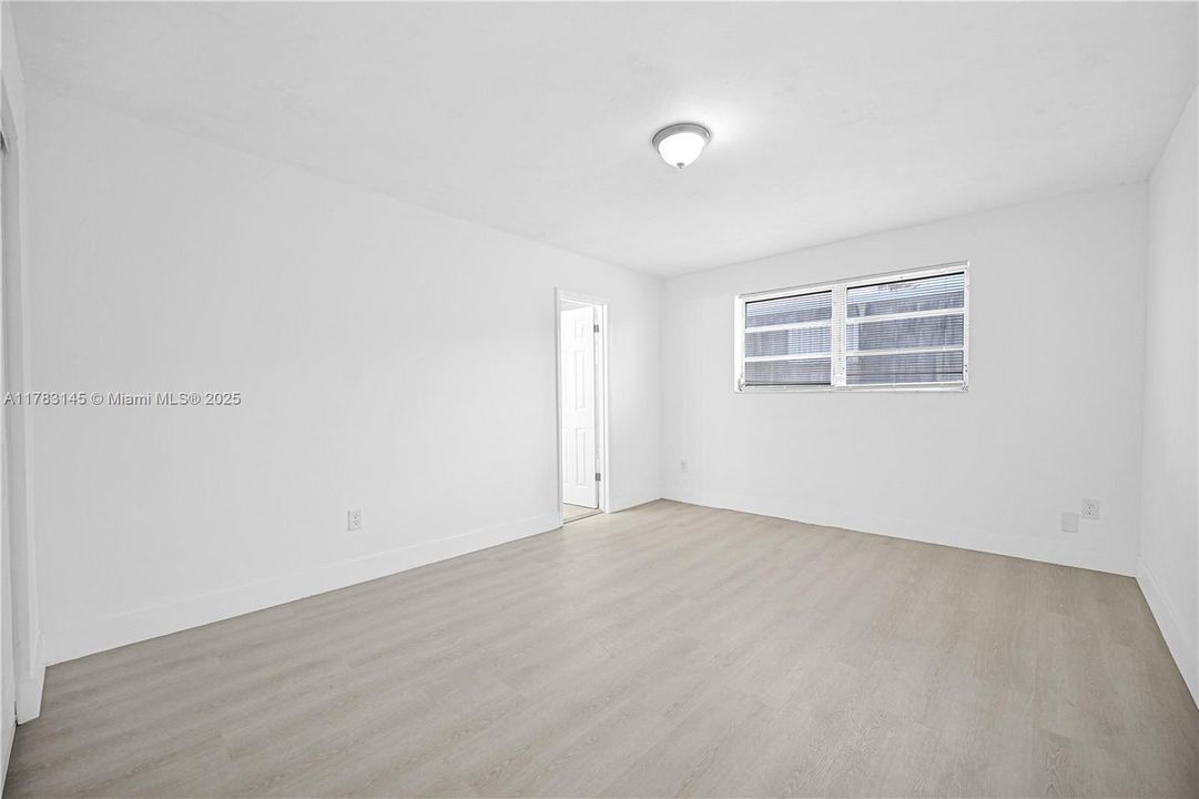 Недавно продано: $434,999 (2 спален, 3 ванн, 1408 Квадратных фут)