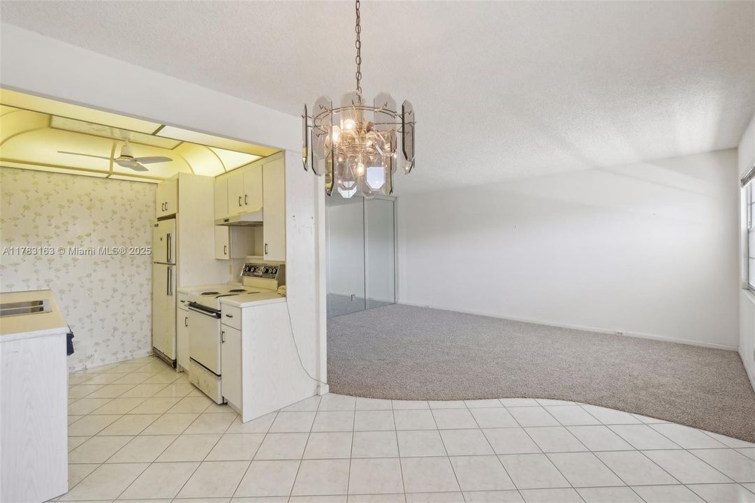 Recently Sold: $99,000 (2 beds, 1 baths, 861 Square Feet)