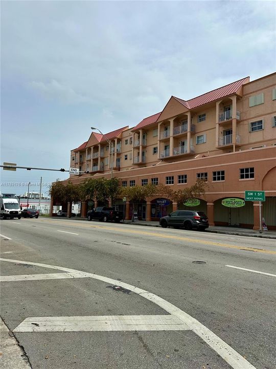 Vendido Recientemente: $230,000 (2 camas, 2 baños, 760 Pies cuadrados)