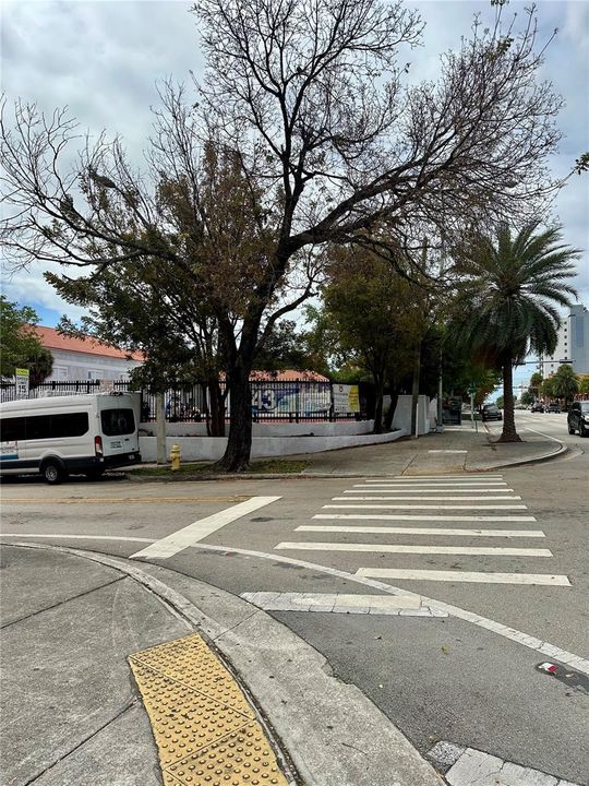 Vendido Recientemente: $230,000 (2 camas, 2 baños, 760 Pies cuadrados)