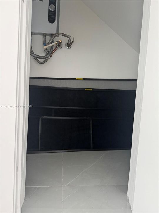 Под контрактом: $525,000 (4 спален, 2 ванн, 0 Квадратных фут)