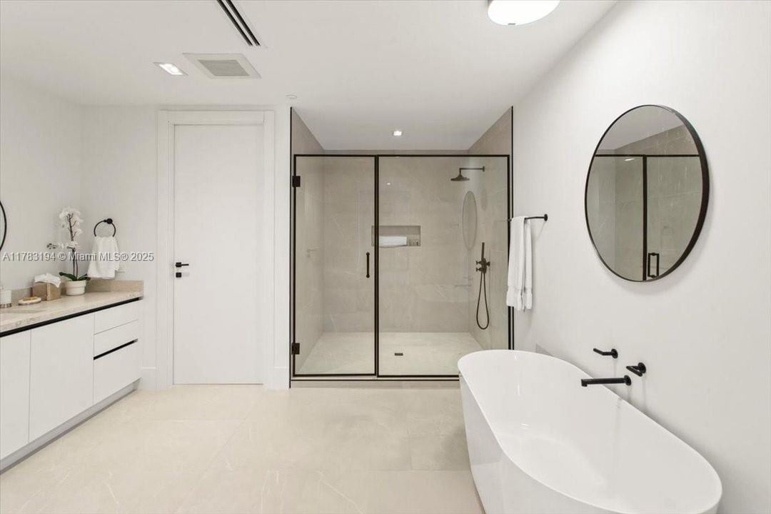 На продажу: $2,999,900 (3 спален, 3 ванн, 2918 Квадратных фут)