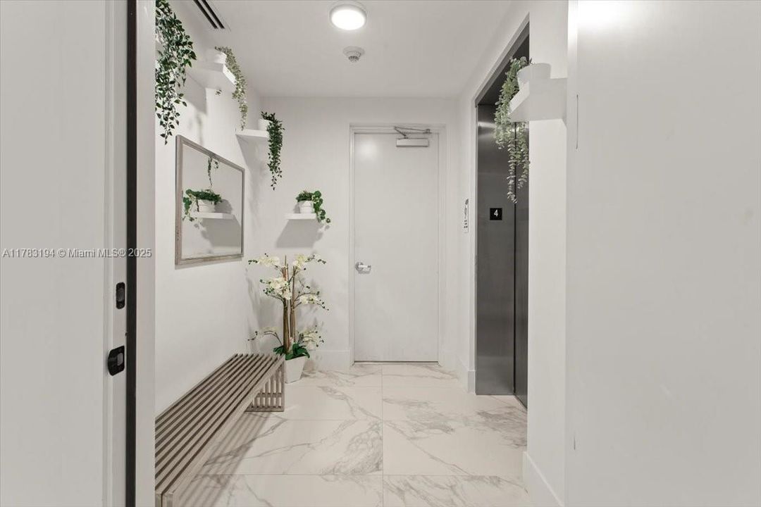 На продажу: $2,999,900 (3 спален, 3 ванн, 2918 Квадратных фут)